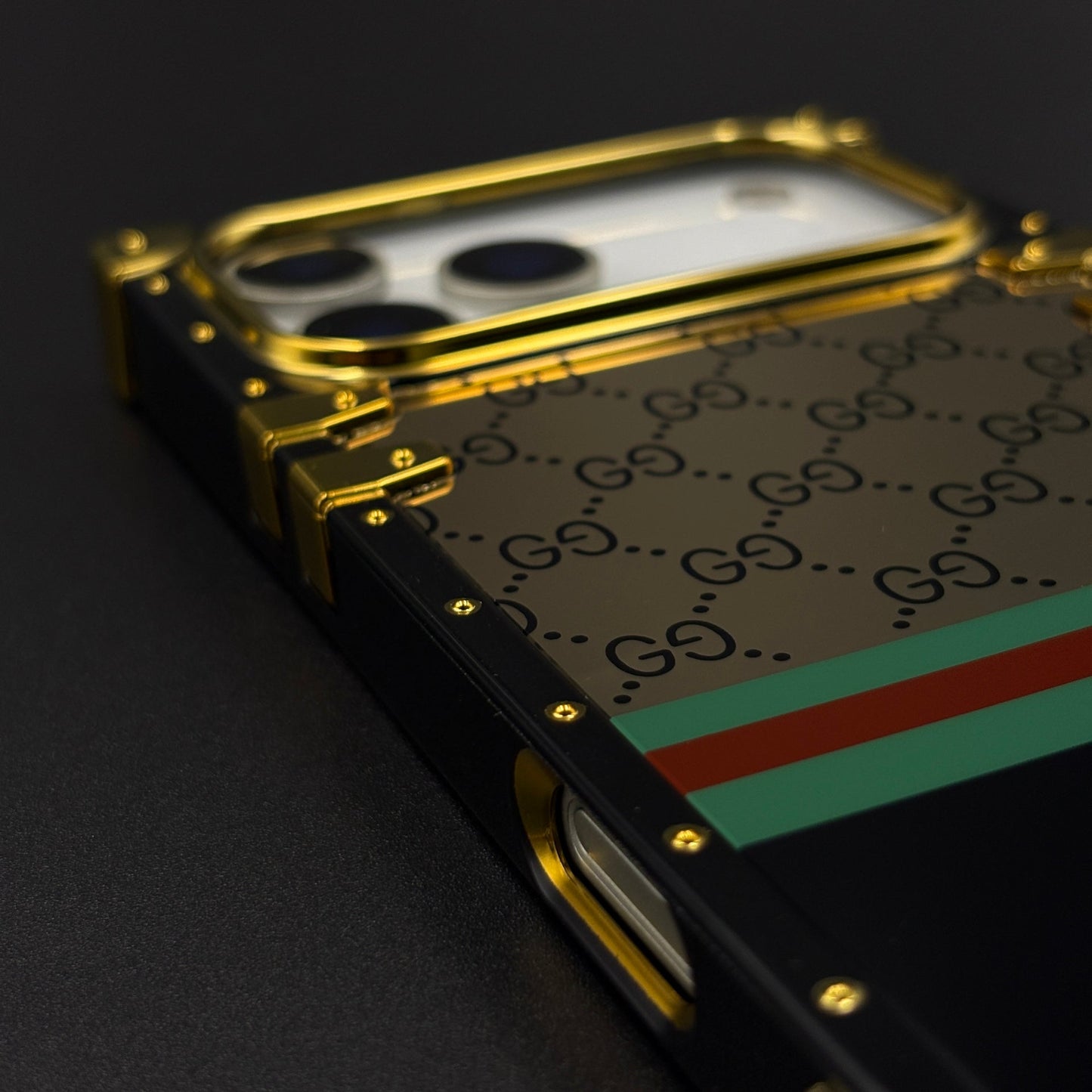 Luxury GG Stripe Square Trunk Case with Chain for iPhone 17 Series