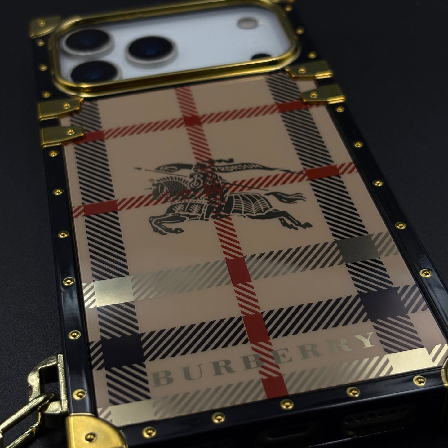 Luxury BBRY Square Trunk Case with Chain for iPhone 17 Series