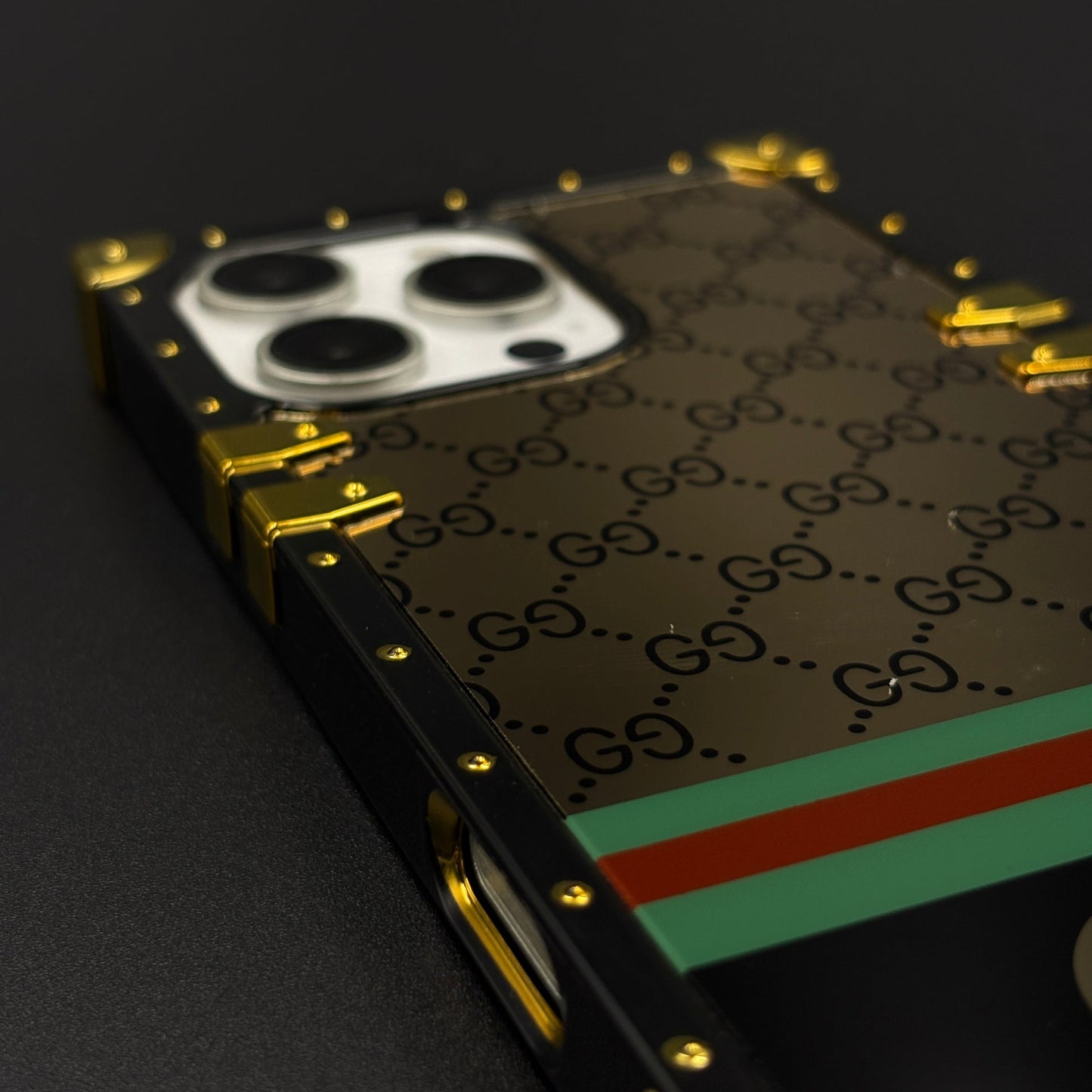 Luxury GG Stripe Square Trunk Case with Chain for iPhone 16 Pro Max