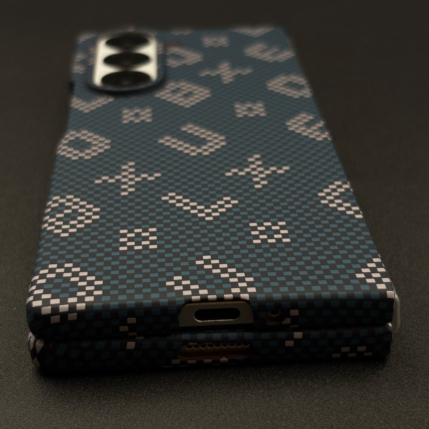 Glow in the Dark Aramid Fiber Case for Samsung Galaxy Z Fold 6 | Hidden Magsafe | Luminous Design