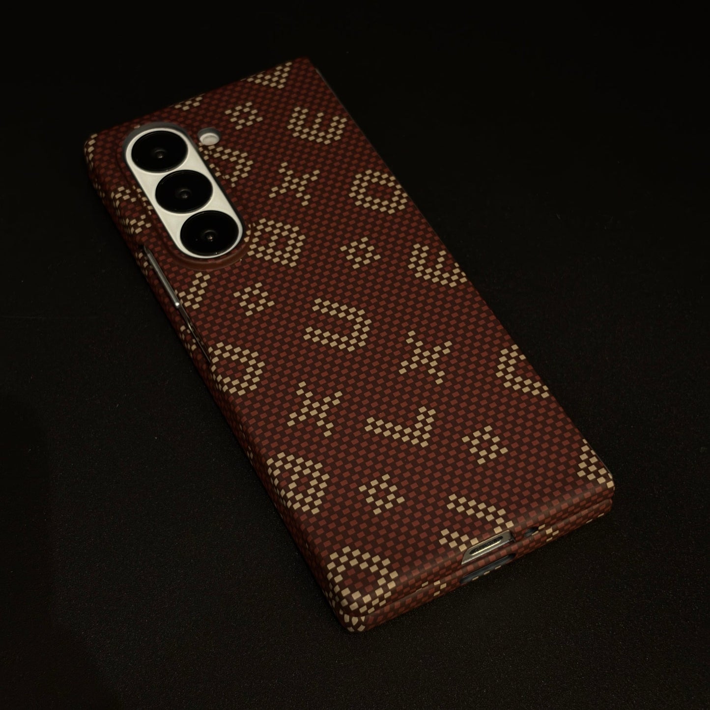 Glow in the Dark Aramid Fiber Case for Samsung Galaxy Z Fold 6 | Hidden Magsafe | Luminous Design