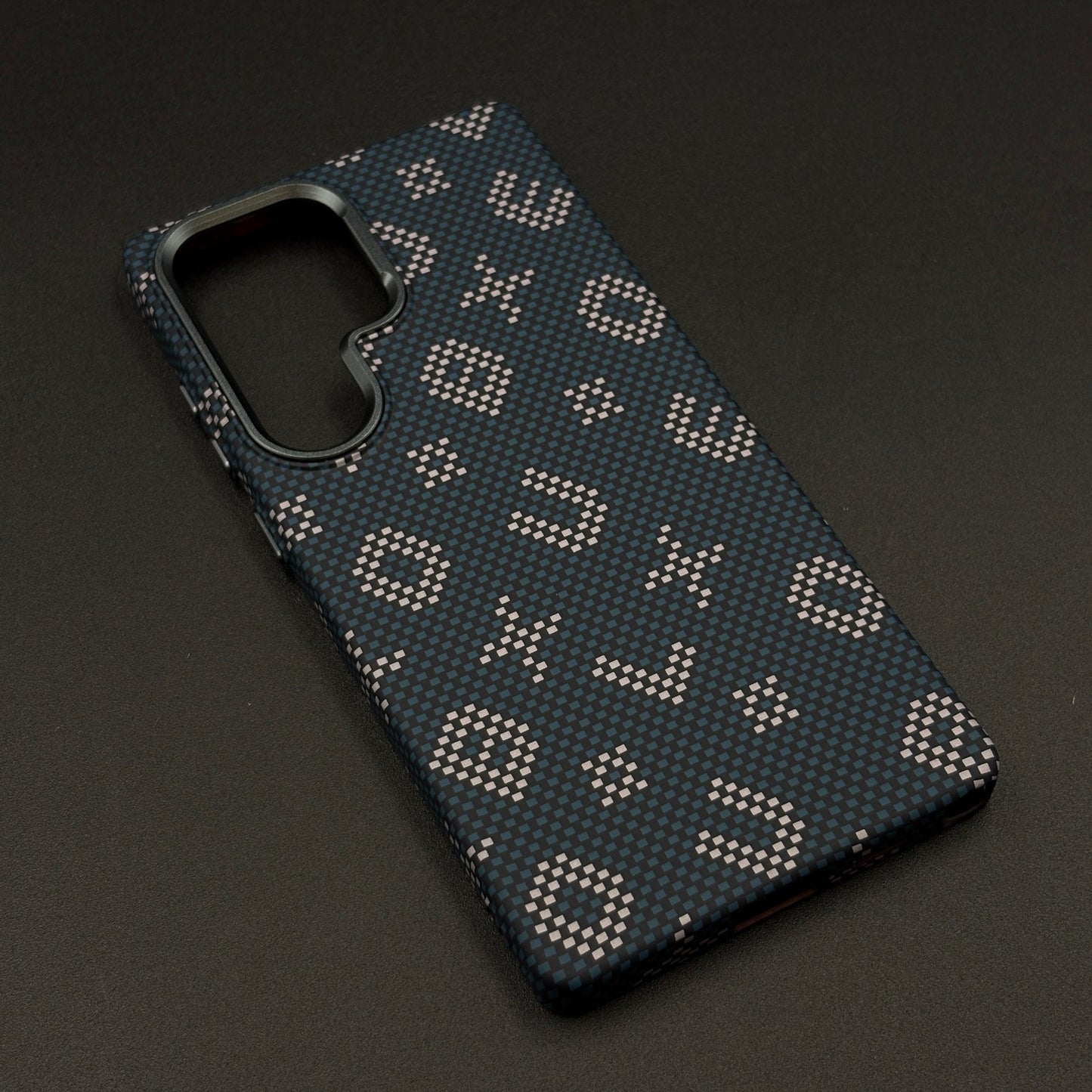 Glow in the Dark Aramid Fiber Case for Samsung Galaxy S25 Ultra | Hidden Magsafe | Luminous Design