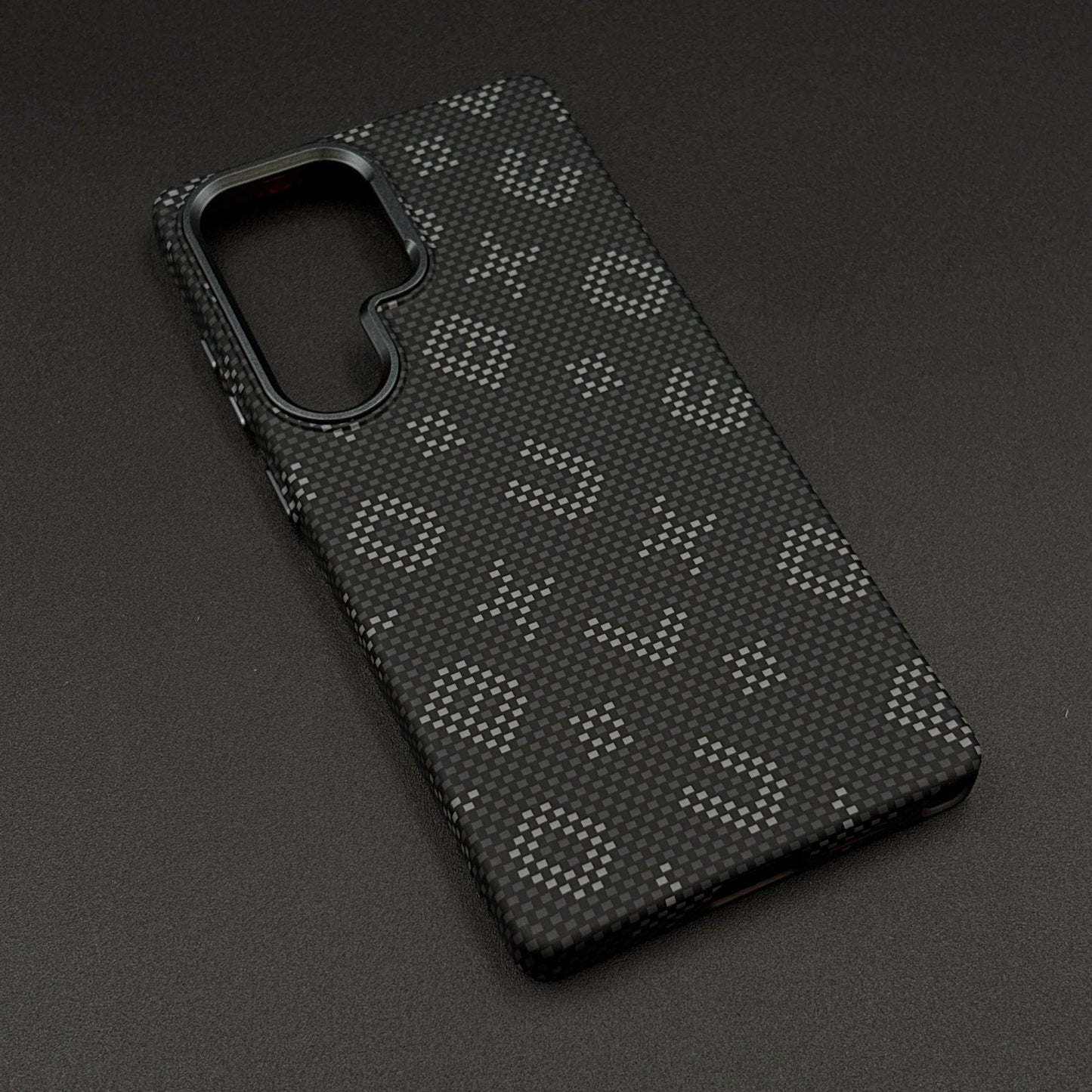 Glow in the Dark Aramid Fiber Case for Samsung Galaxy S25 Ultra | Hidden Magsafe | Luminous Design