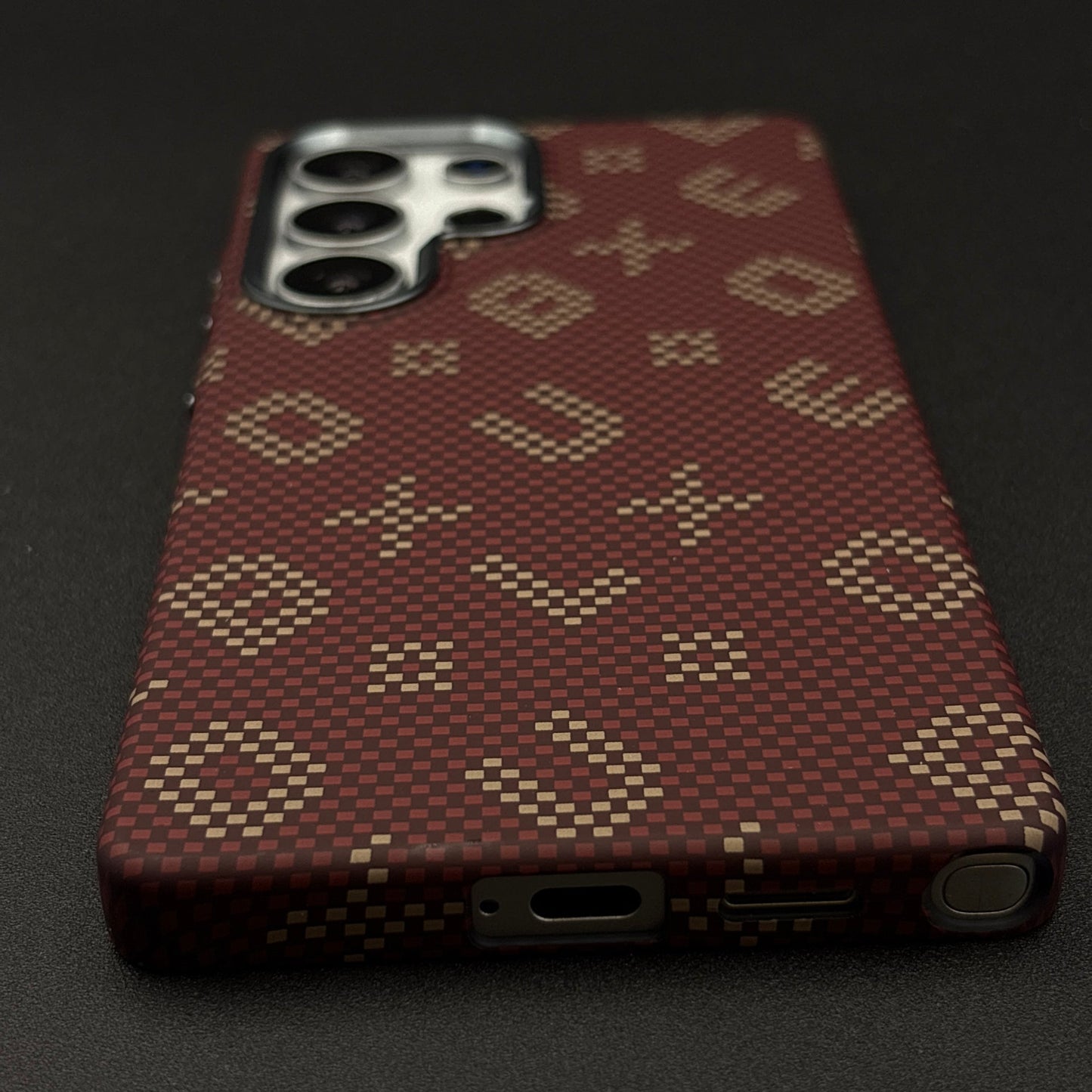 Glow in the Dark Aramid Fiber Case for Samsung Galaxy S24 Ultra | Hidden Magsafe | Luminous Design