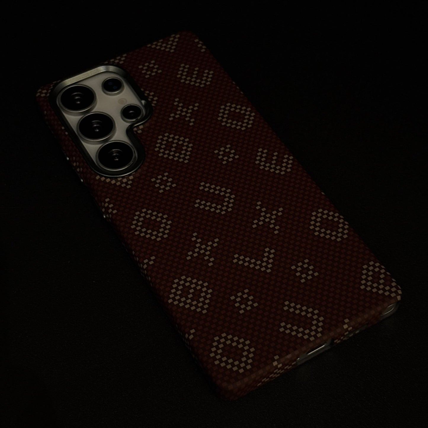Glow in the Dark Aramid Fiber Case for Samsung Galaxy S25 Ultra | Hidden Magsafe | Luminous Design