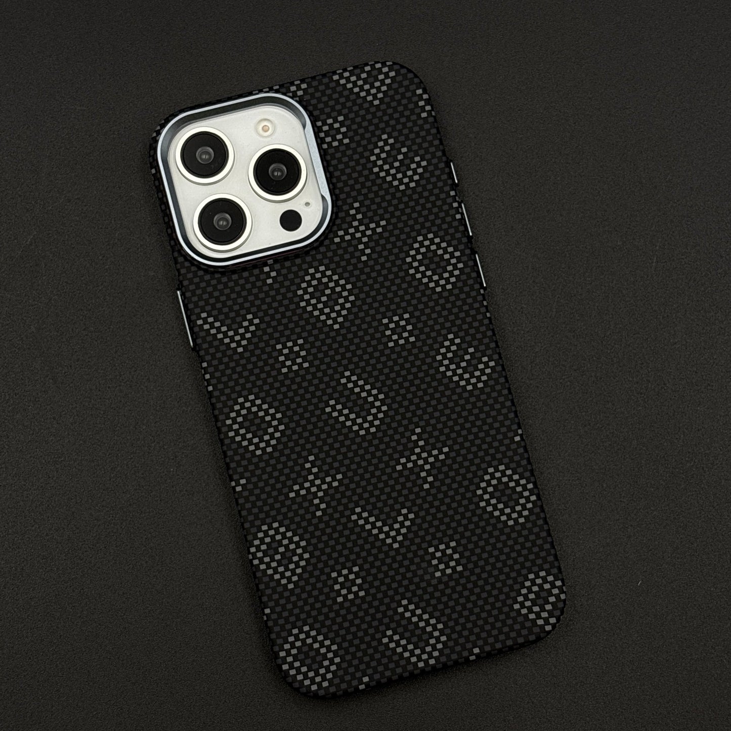 Glow in the Dark Aramid Fiber Case for iPhone Series | Hidden Magsafe | Luminous Design