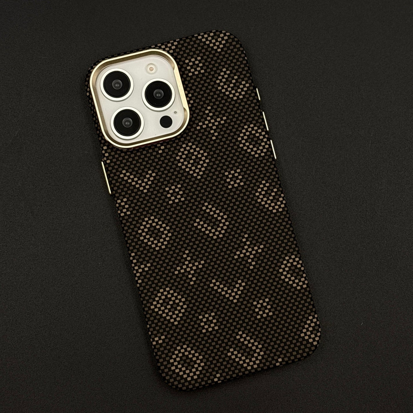Glow in the Dark Aramid Fiber Case for iPhone Series | Hidden Magsafe | Luminous Design
