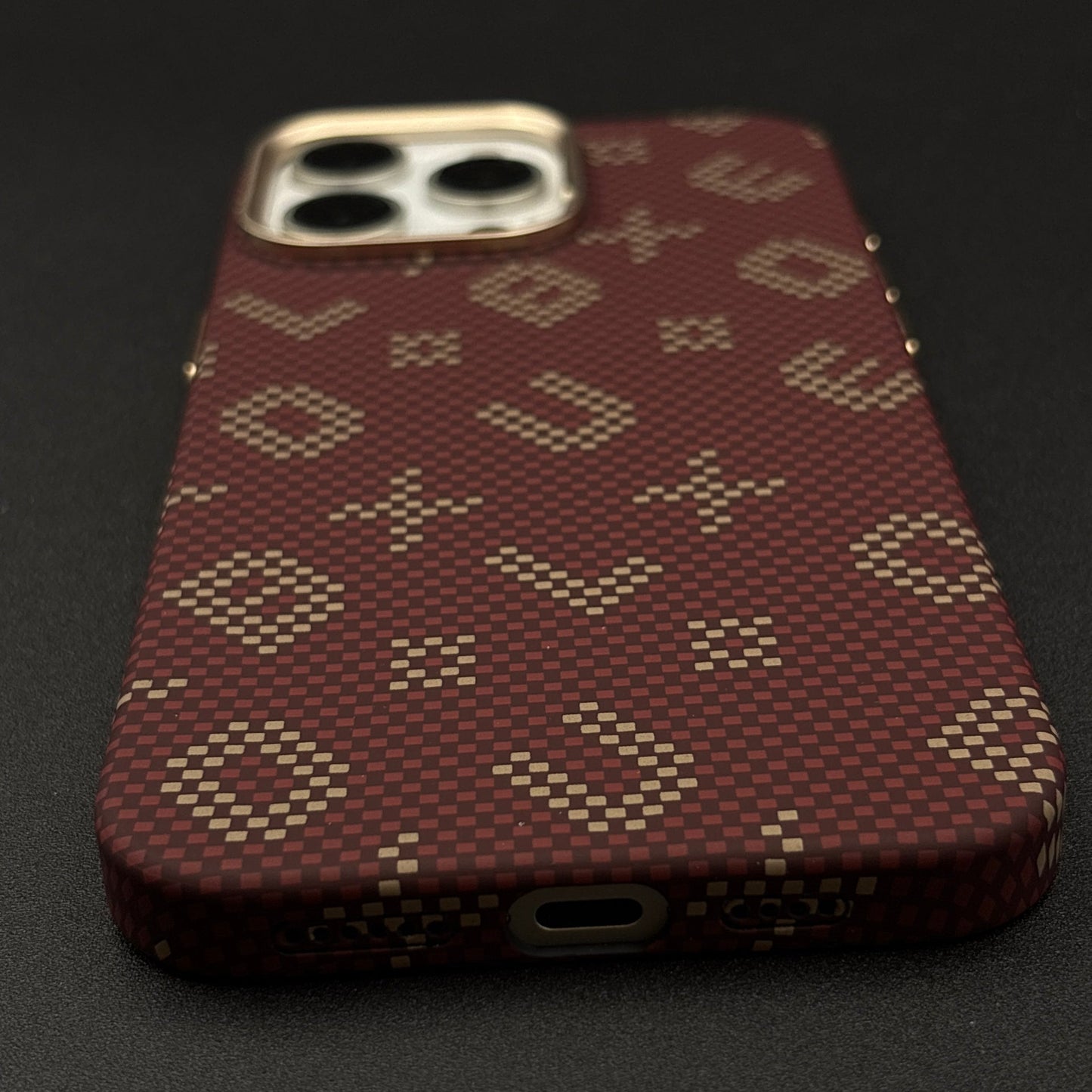 Glow in the Dark Aramid Fiber Case for iPhone Series | Hidden Magsafe | Luminous Design