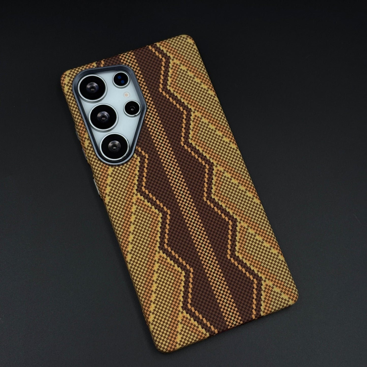 Aramid Texture Case Desert Brown Zigzag for Samsung Galaxy S24 Ultra Carbon Fibre Feel | Hidden MagSafe | Ultra Slim Fit