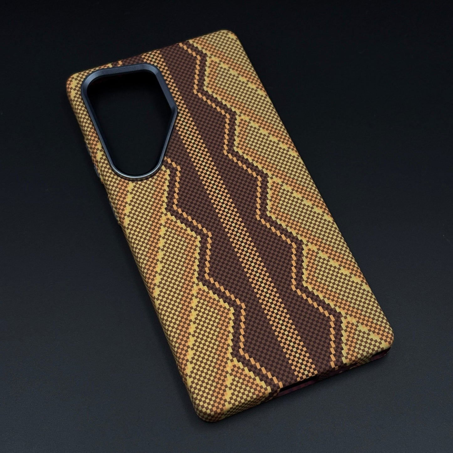 Aramid Texture Case Desert Brown Zigzag for Samsung Galaxy S24 Ultra Carbon Fibre Feel | Hidden MagSafe | Ultra Slim Fit