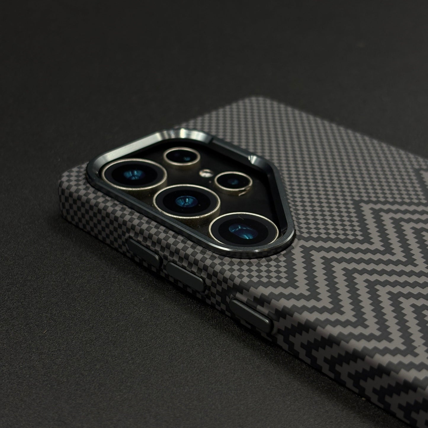 Aramid Texture Case Dual Tone Black for Samsung Galaxy S24 Ultra Carbon Fibre Feel | Hidden MagSafe | Ultra Slim Fit