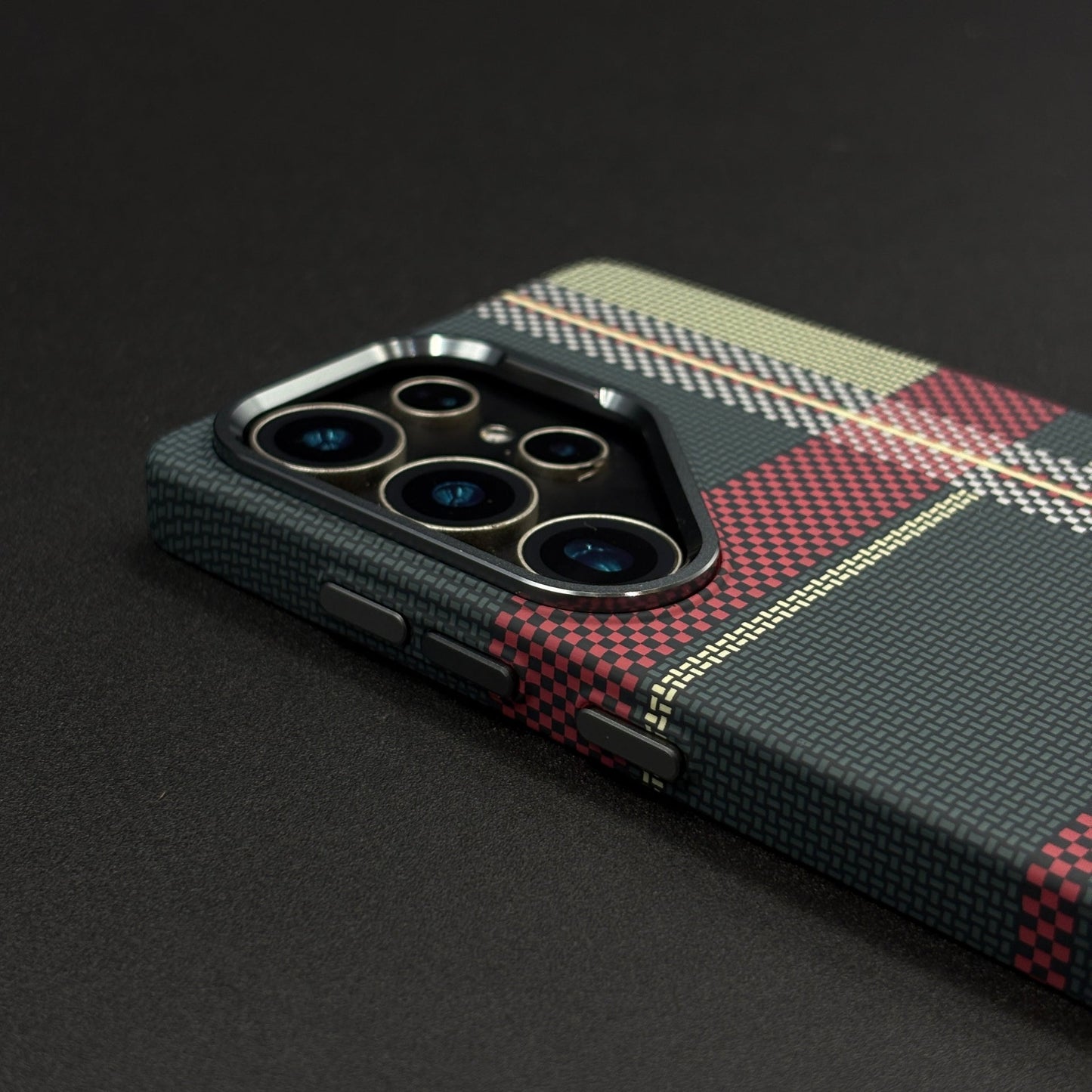 Aramid Texture Case Checkered Pattern for Samsung Galaxy S24 Ultra Carbon Fibre Feel | Hidden MagSafe | Ultra Slim Fit