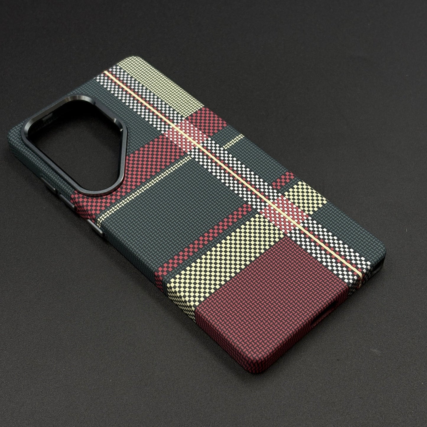 Aramid Texture Case Checkered Pattern for Samsung Galaxy S25 Ultra Carbon Fibre Feel | Hidden MagSafe | Ultra Slim Fit