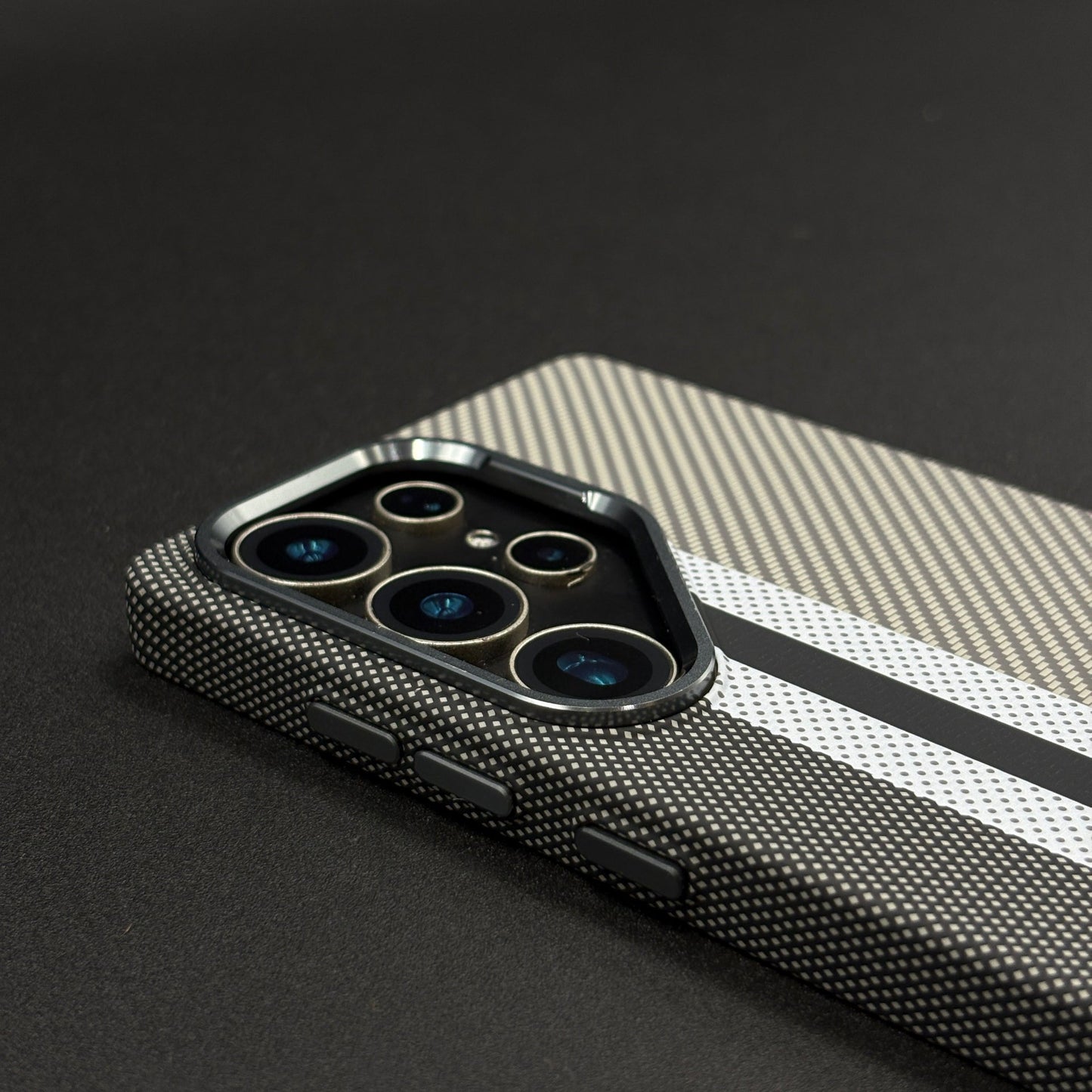 Aramid Texture Case Stripe Pattern Gray for Samsung Galaxy S24 Ultra Carbon Fibre Feel | Hidden MagSafe | Ultra Slim Fit