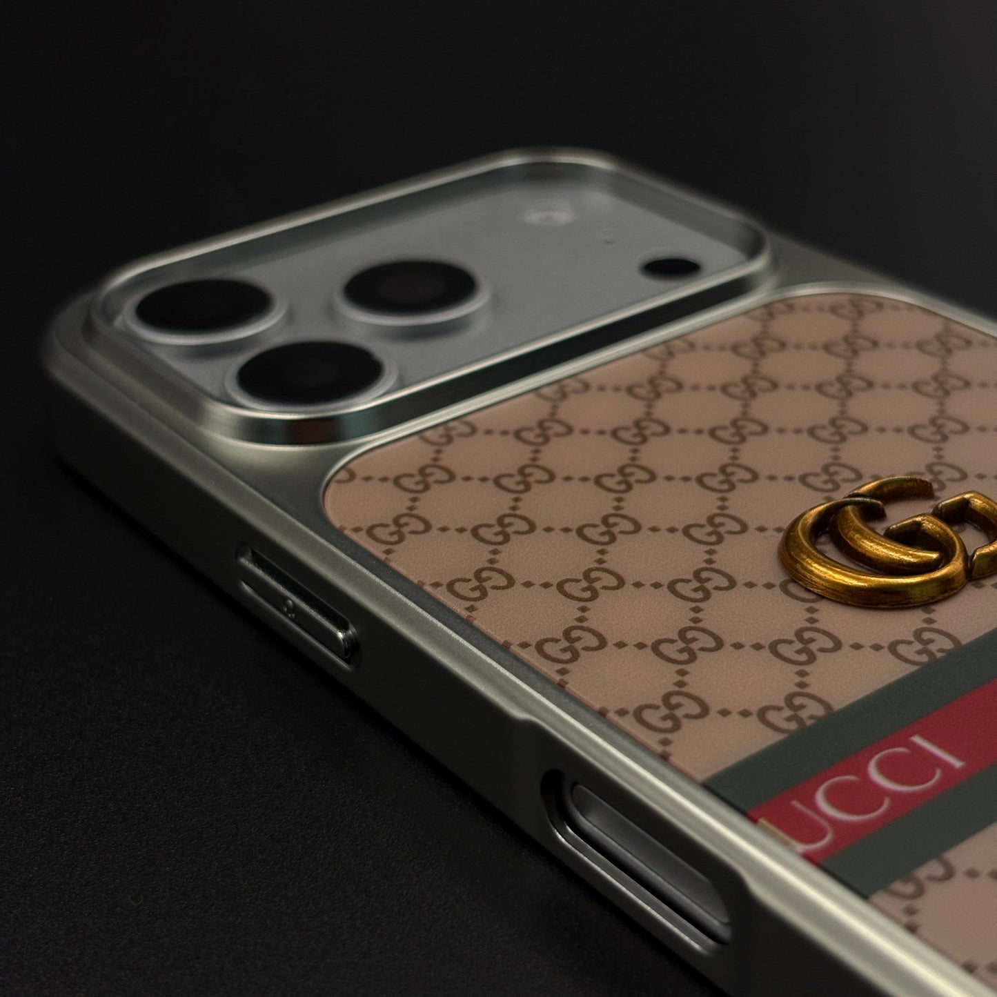 Heritage GG Stripe Monogram Luxe Case for iPhone 17 Series
