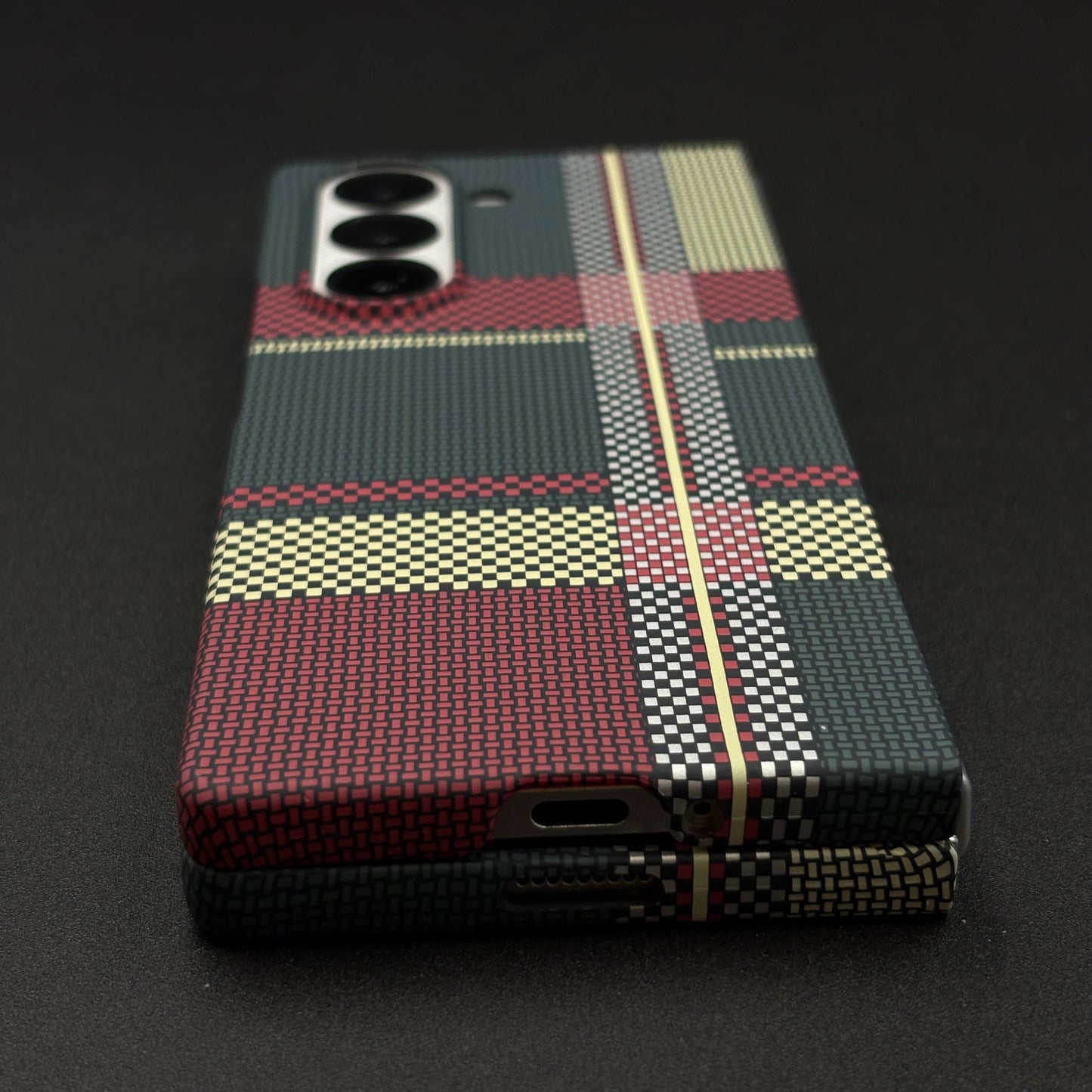 Aramid Texture Case Checkered Pattern for Samsung Galaxy Z Fold 6 Carbon Fibre Feel | Hidden MagSafe | Ultra Slim Fit