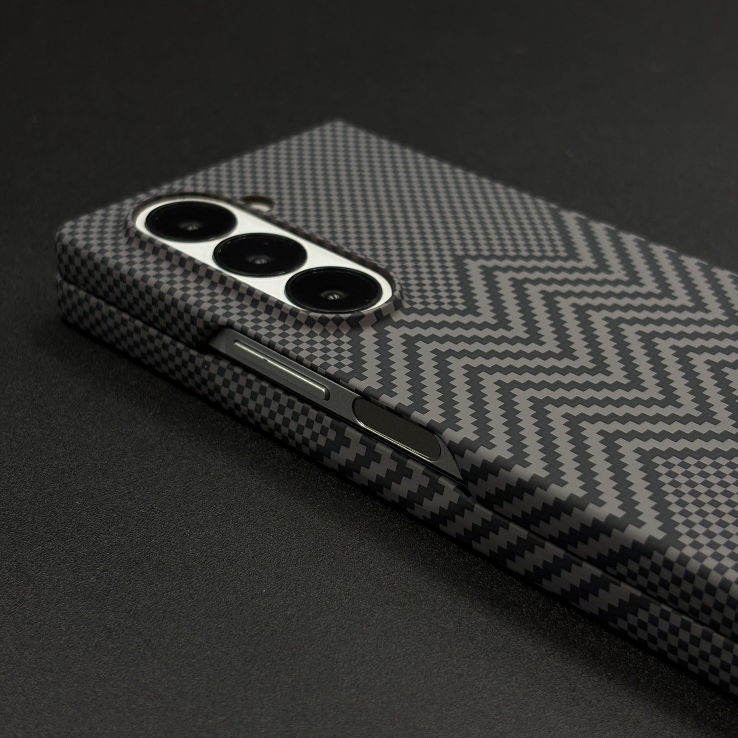 Aramid Texture Case Dual Tone Black for Samsung Galaxy Z Fold 6 Carbon Fibre Feel | Hidden MagSafe | Ultra Slim Fit