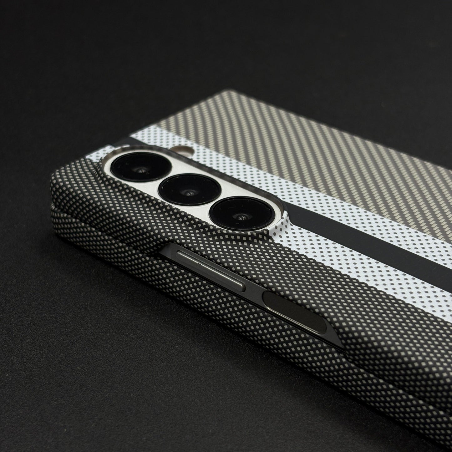 Aramid Texture Case Stripe Pattern Gray for Samsung Galaxy Z Fold 6 Carbon Fibre Feel | Hidden MagSafe | Ultra Slim Fit