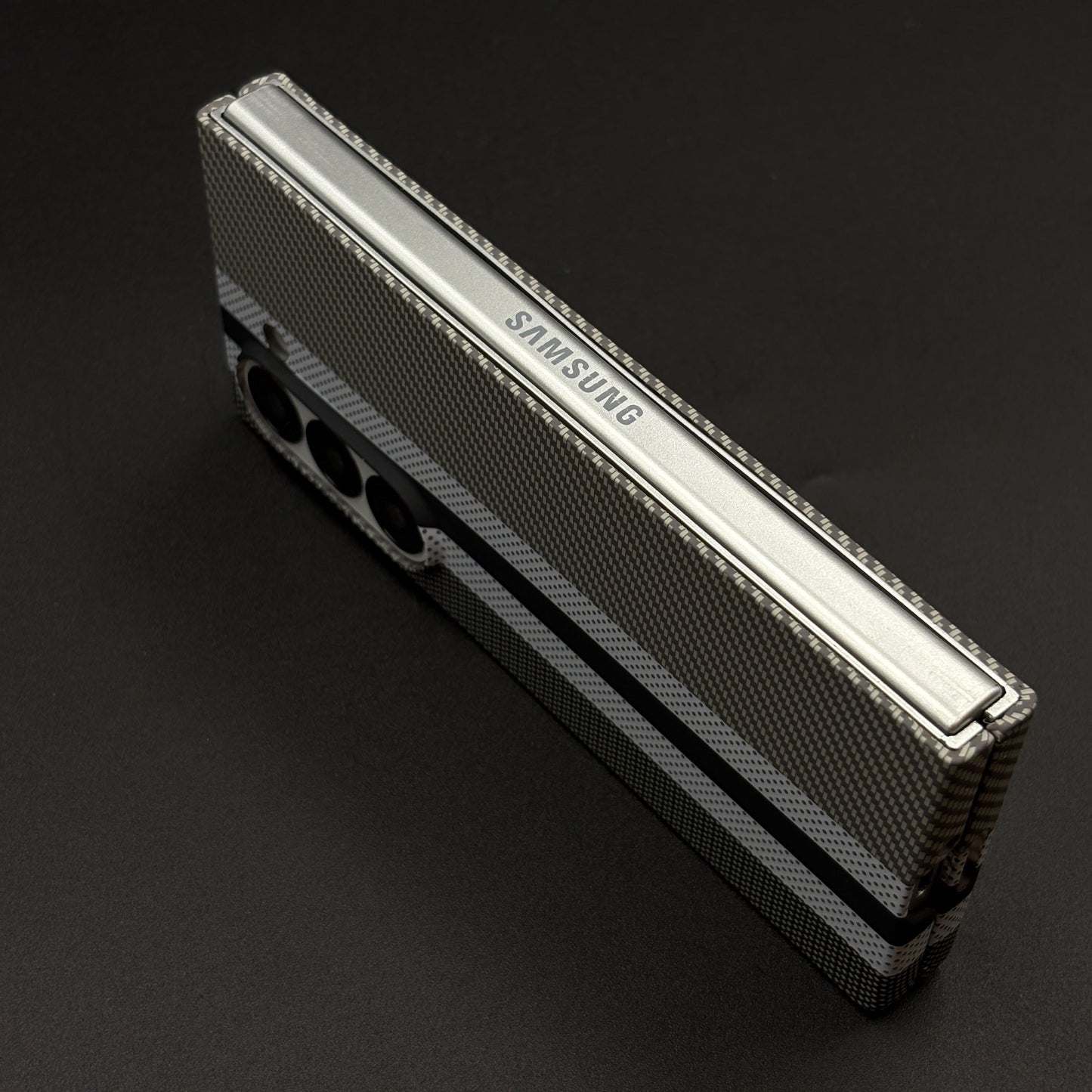 Aramid Texture Case Stripe Pattern Gray for Samsung Galaxy Z Fold 6 Carbon Fibre Feel | Hidden MagSafe | Ultra Slim Fit