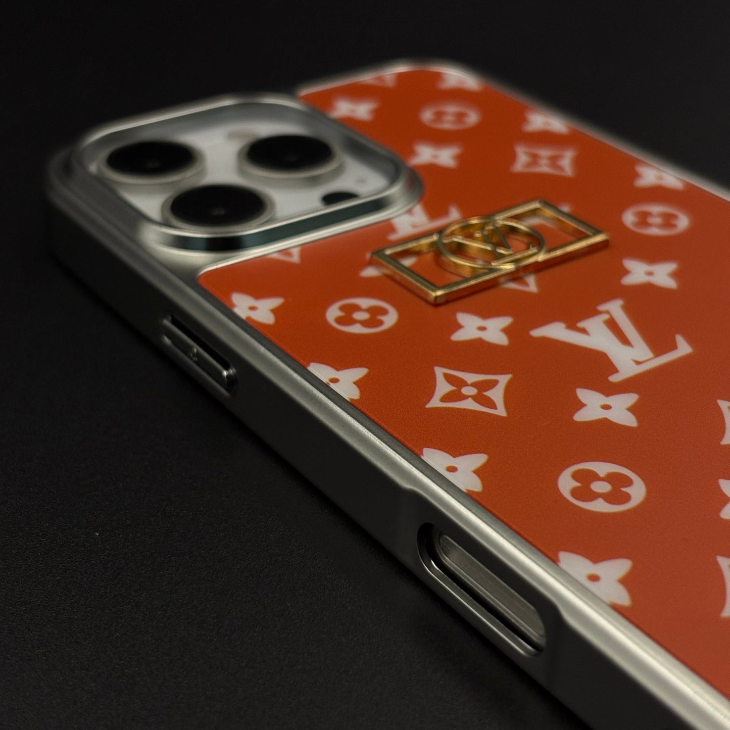 Luxury Fashion Brand Orange Monogram Elegance Case for iPhone 16 Pro Max with Metallic Accent