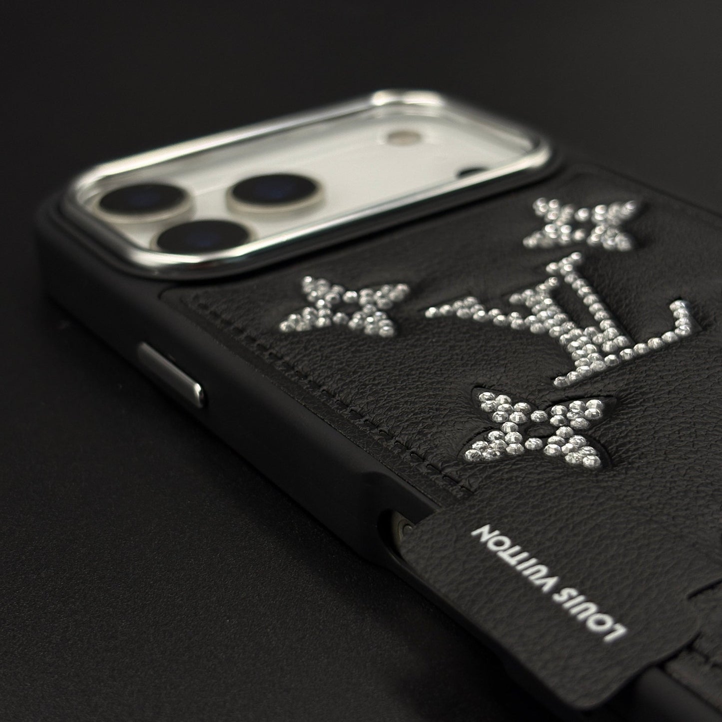 Luxury Fashion Brand Rhinestone Diamond Case for iPhone 17 Series