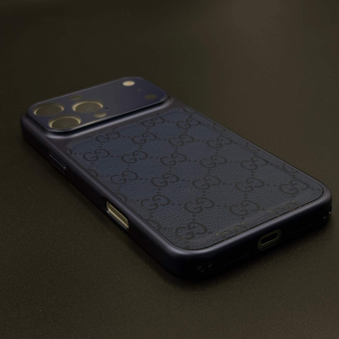 GG Leather Case with Hidden MagSafe and Camera Protection for iPhone 17 Series