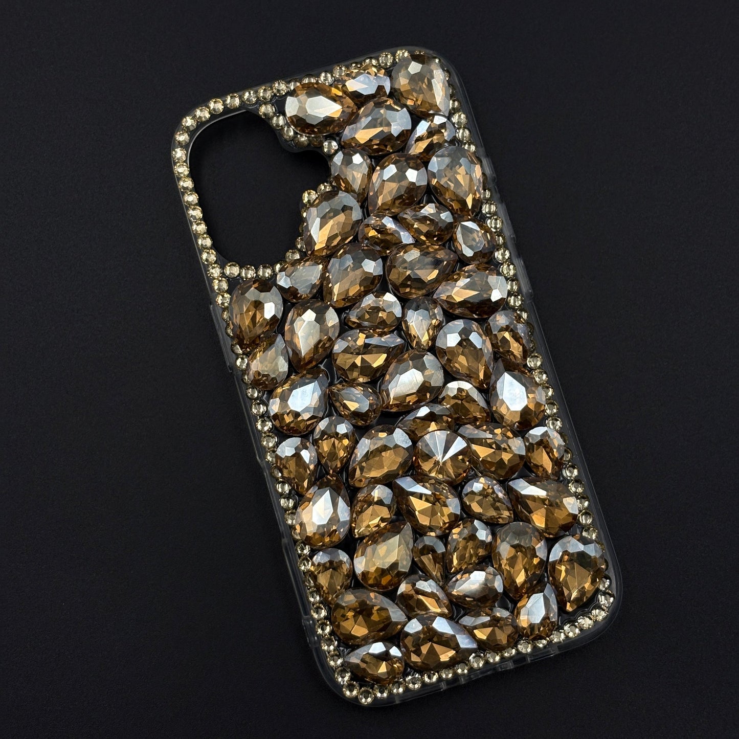 Gemstone Luxe Case for iPhone 17 with Crystal Embellishment and Elegant Sparkle