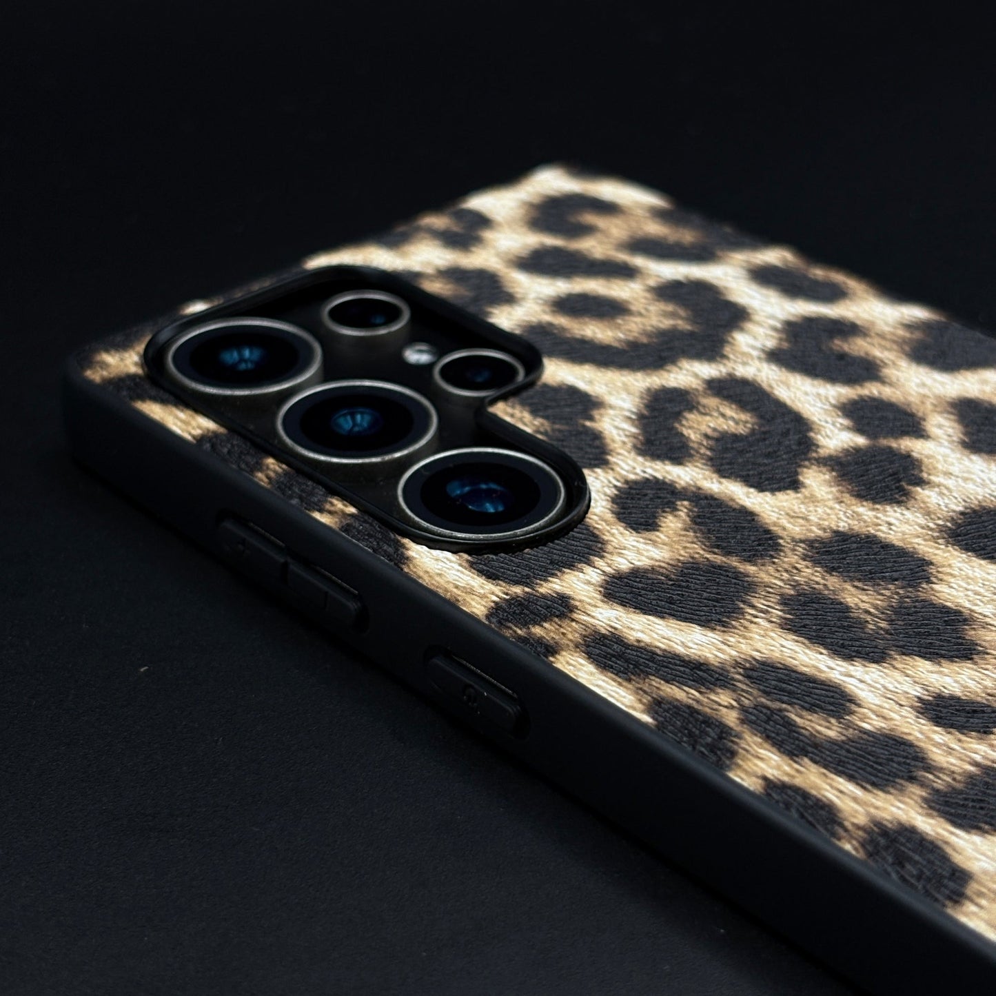 D&G Luxury Leopard Print Case for Samsung Galaxy S24 Ultra | Designer Protective Cover