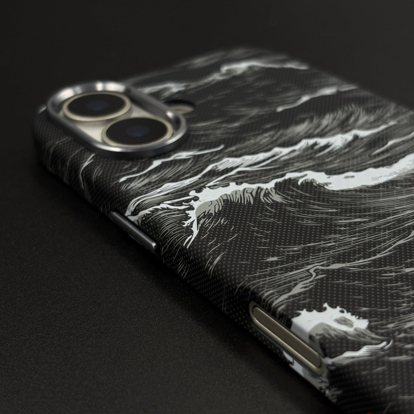 Wave Pattern Black Carbon Fiber Textured Hidden MagSafe Case Cover for iPhone 17