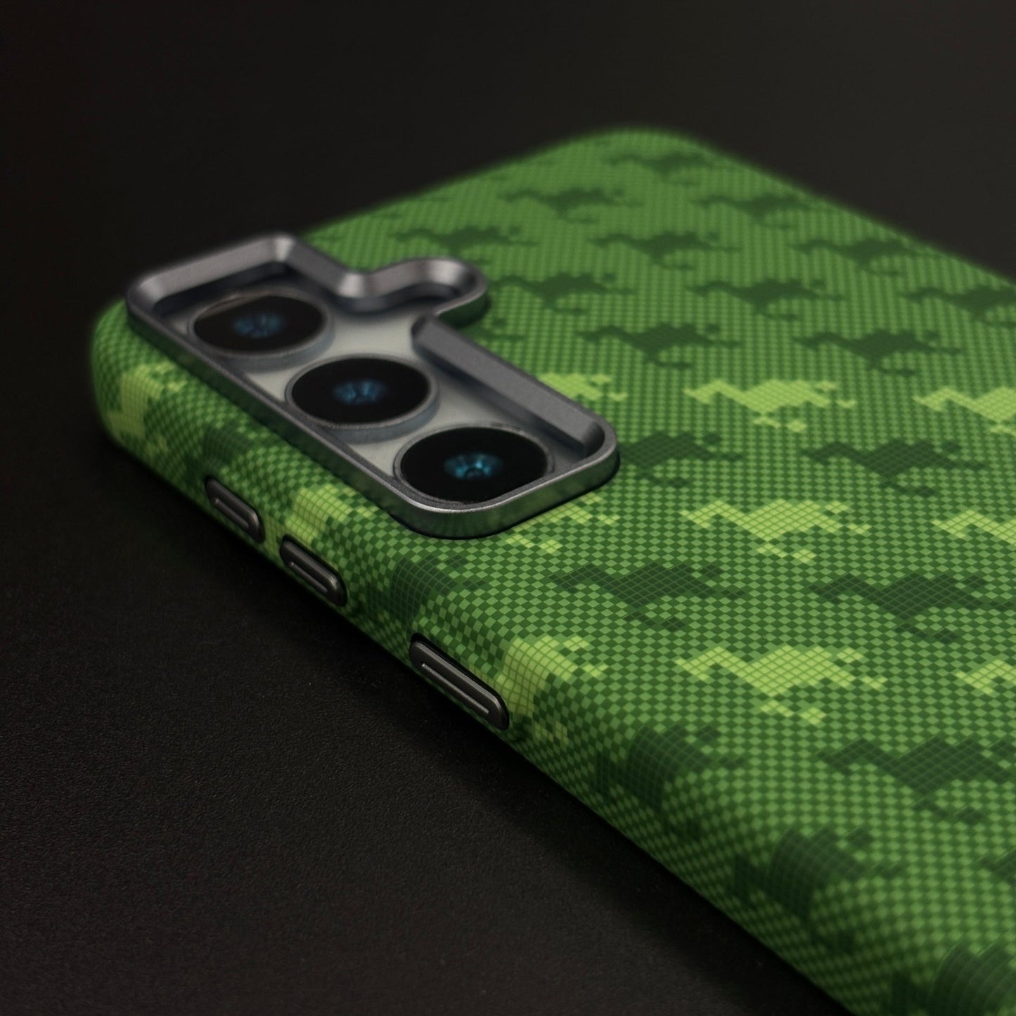 Grid Luxe Carbon Fibre Hidden MagSafe Case for Samsung Galaxy S24 | S25