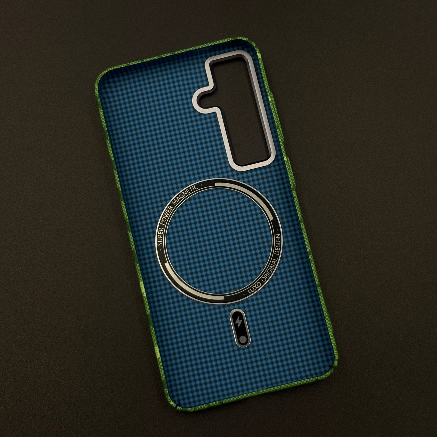 Grid Luxe Carbon Fibre Hidden MagSafe Case for Samsung Galaxy S24 | S25