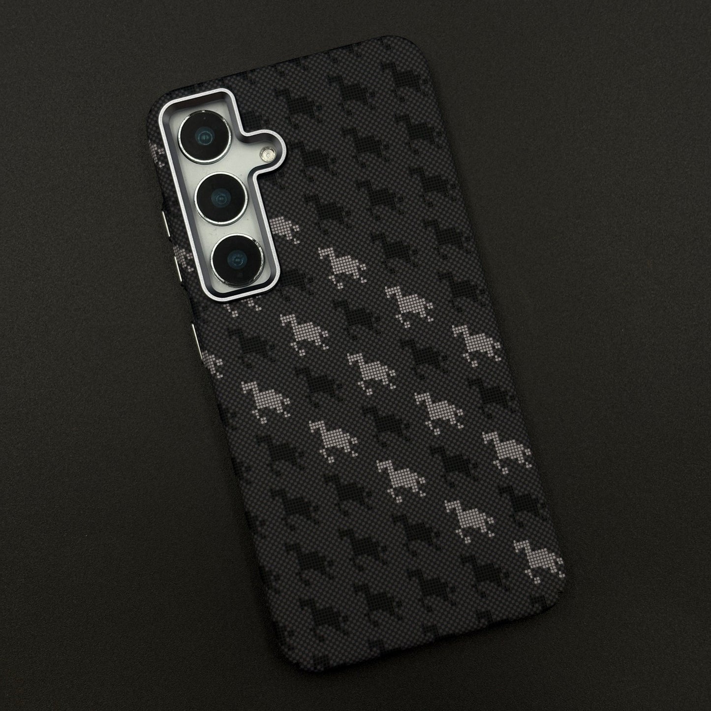 Grid Luxe Carbon Fibre Hidden MagSafe Case for Samsung Galaxy S24 | S25