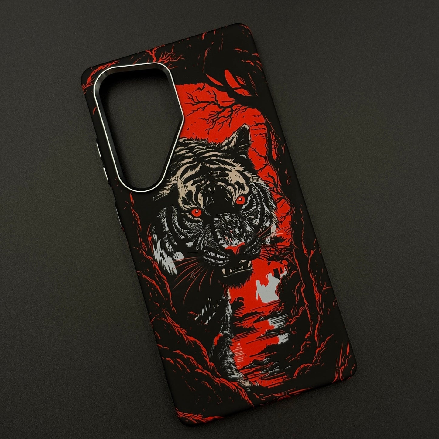 Tiger Flame Noir Carbon Fiber Hidden MagSafe Case for Samsung Galaxy S25 Ultra