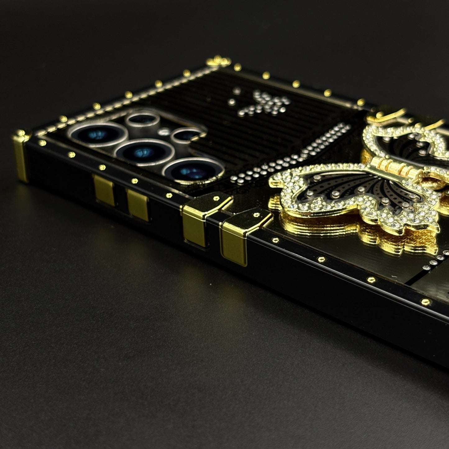 Luxury Butterfly Trunk Case for Samsung Galaxy S24 Ultra | Gold Mirror Finish | Diamond Butterfly