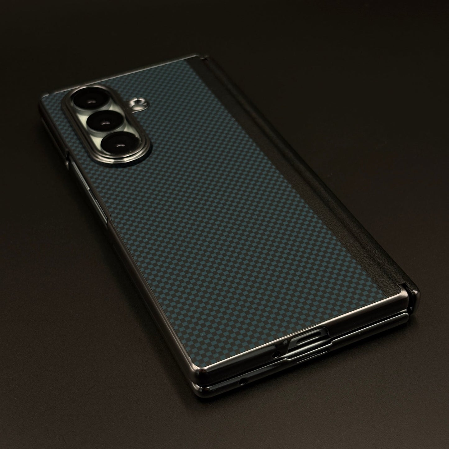 Carbon Fiber Feel Texture Hinge Protection Case for Samsung Galaxy Z Fold 7 | Front Screen Protector