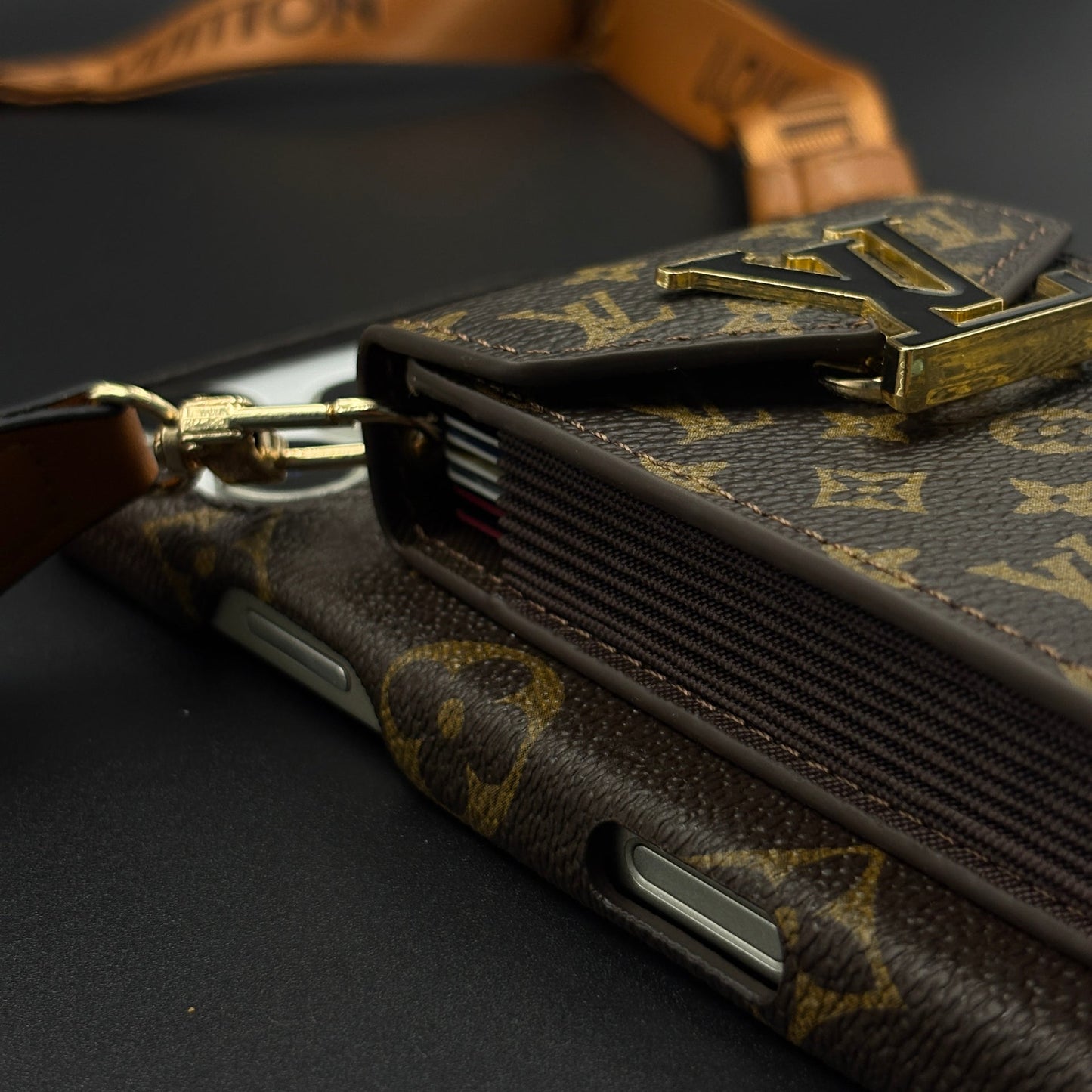 Luxury Fashion Brand Monogram Cardholder Sling Case for iPhone 17 Series
