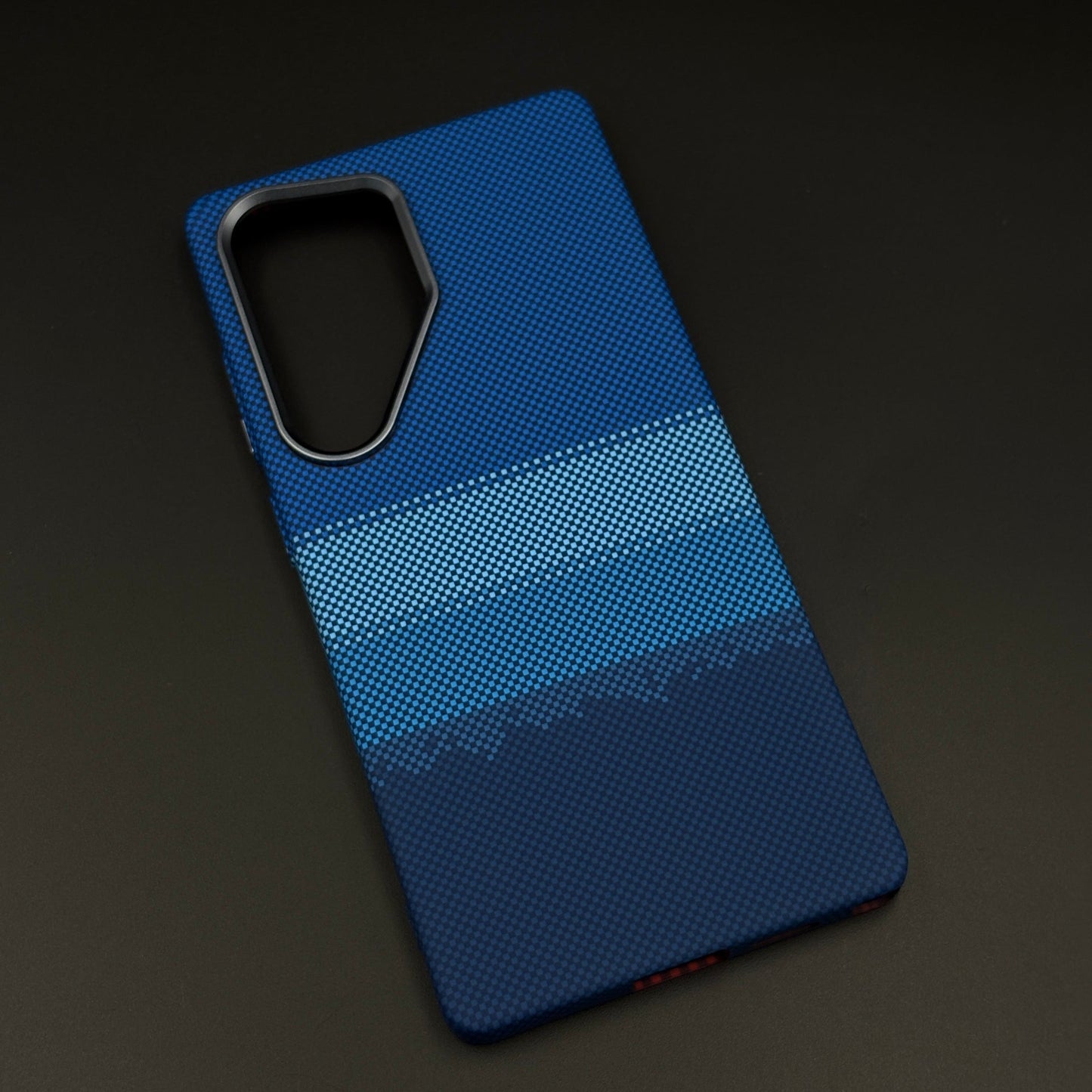 Ocean Blue Wave Carbon Fibre Feel MagSafe Mobile Case Cover for Samsung Galaxy S24 Ultra | Slim Protective Cover