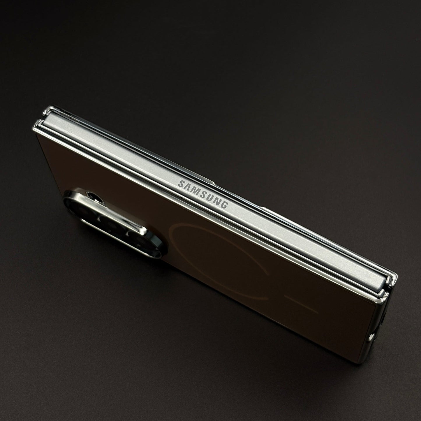 Chrome Border Mirror-Gloss MagSafe Case Cover for Samsung Galaxy Z Fold 7