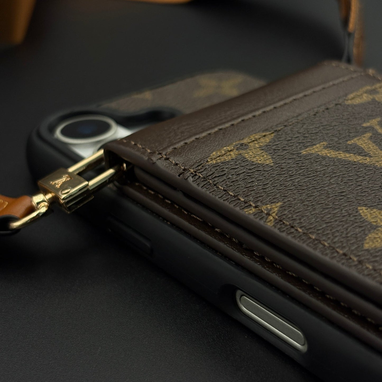 Luxury Fashion Brand Monogram Cardholder Sling Case with Mirror for iPhone 17