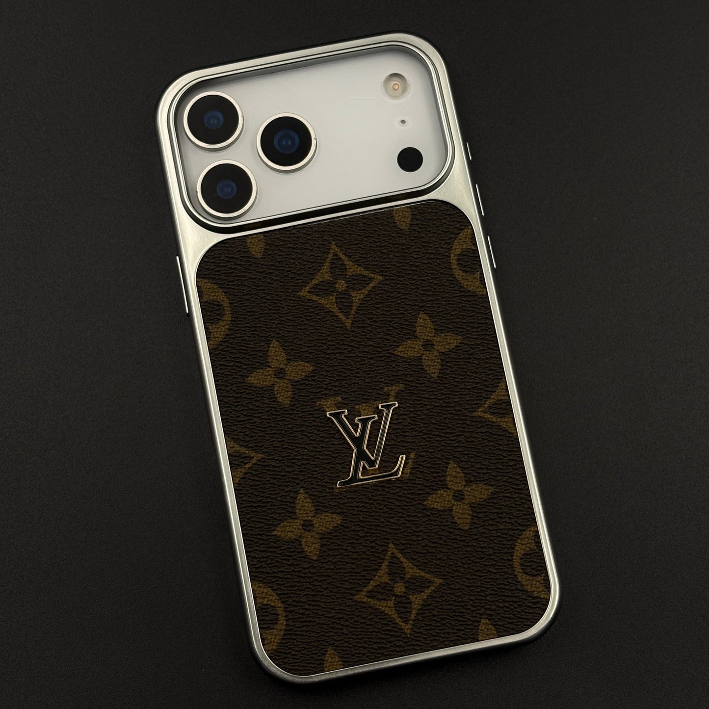 Luxury Fashion Brand Leather-Texture Case with Metallic Logo for iPhone 17 Series