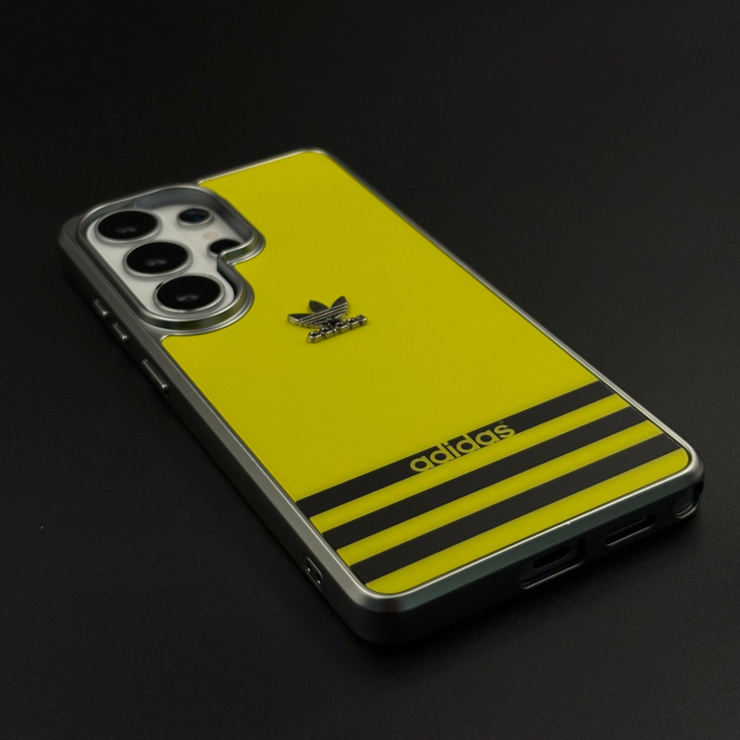 Luxury Sport Brand Style Metal Frame Yellow Stripe Case for Samsung Galaxy S26 Ultra