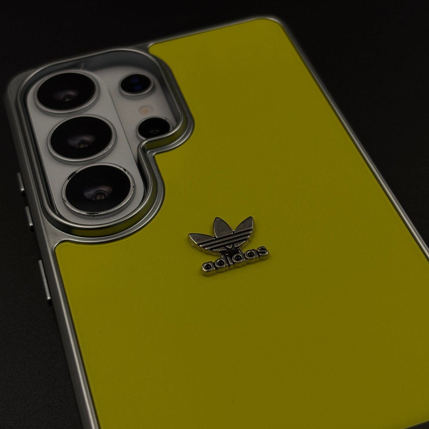 Luxury Sport Brand Style Metal Frame Yellow Stripe Case for Samsung Galaxy S26 Ultra