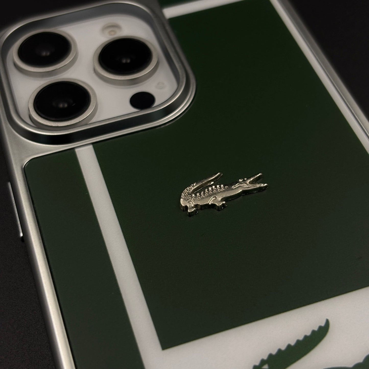 Luxury Lifestyle Brand Croc Stripe Case with Metal Emblem for iPhone 16 Pro Max