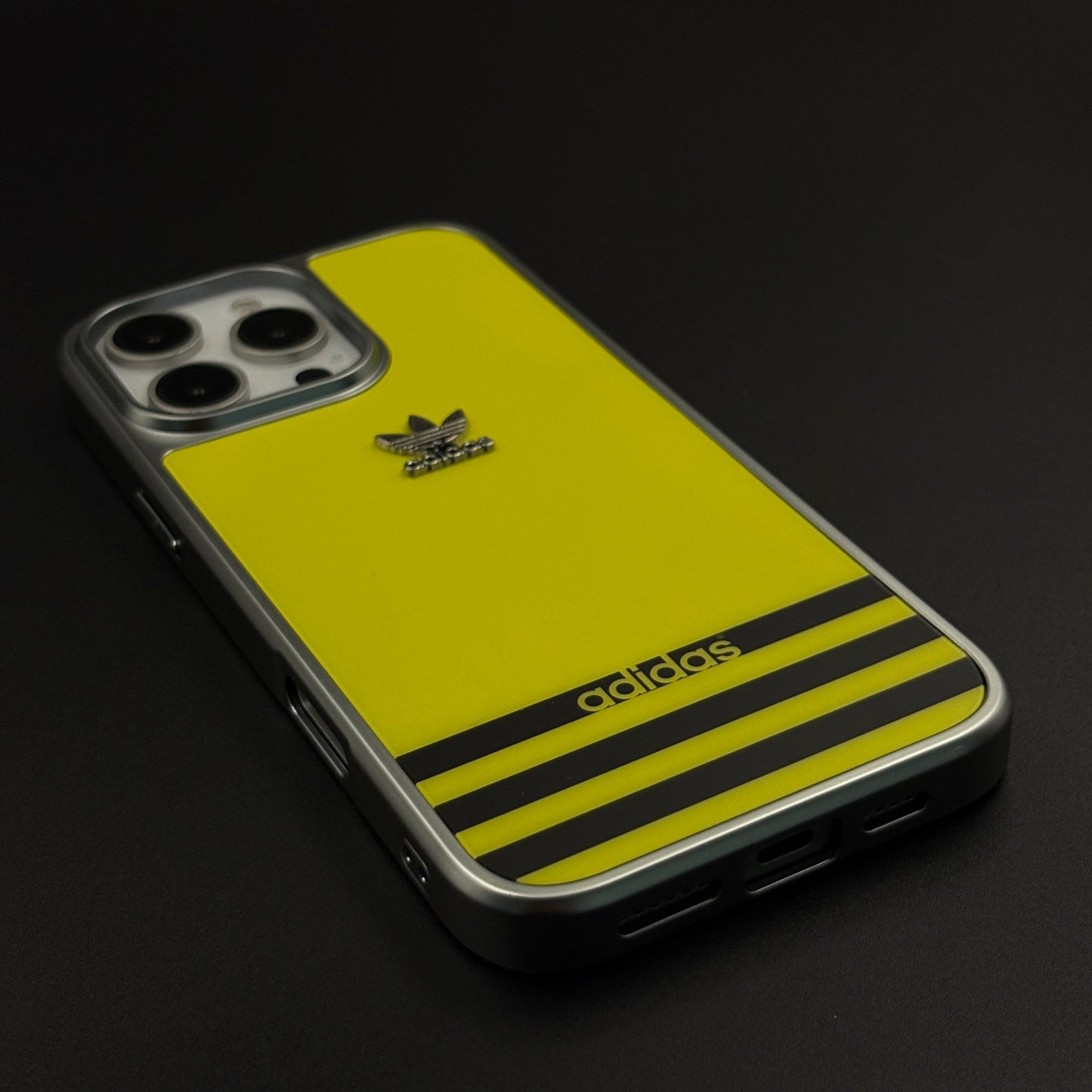 Luxury Sport Brand Style Metal Frame Yellow Stripe Case for iPhone 16 Pro Max