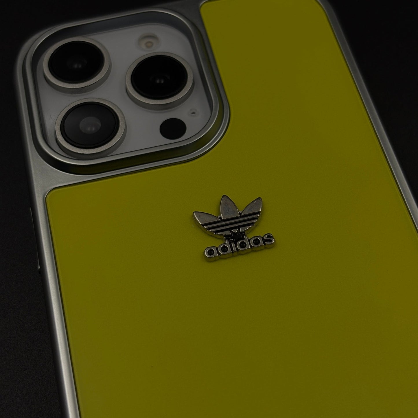 Luxury Sport Brand Style Metal Frame Yellow Stripe Case for iPhone 16 Pro Max