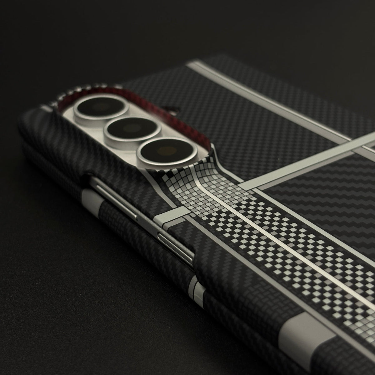 Striped Black Premium Slim Case for Samsung Galaxy Z Fold 7 | Rare Aramid Texture Finish | Real Carbon Fibre Feel | Hidden MagSafe