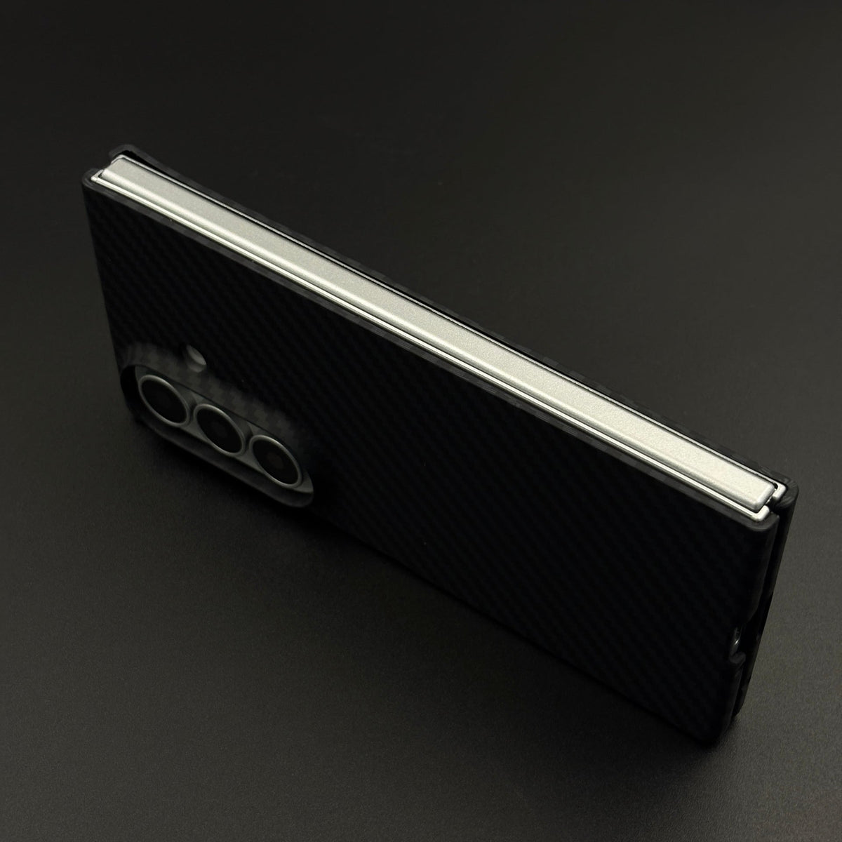 Samsung Galaxy Z Fold 7 Black Premium Slim Case | Rare Aramid Texture Finish | Real Carbon Fibre Feel | Hidden MagSafe