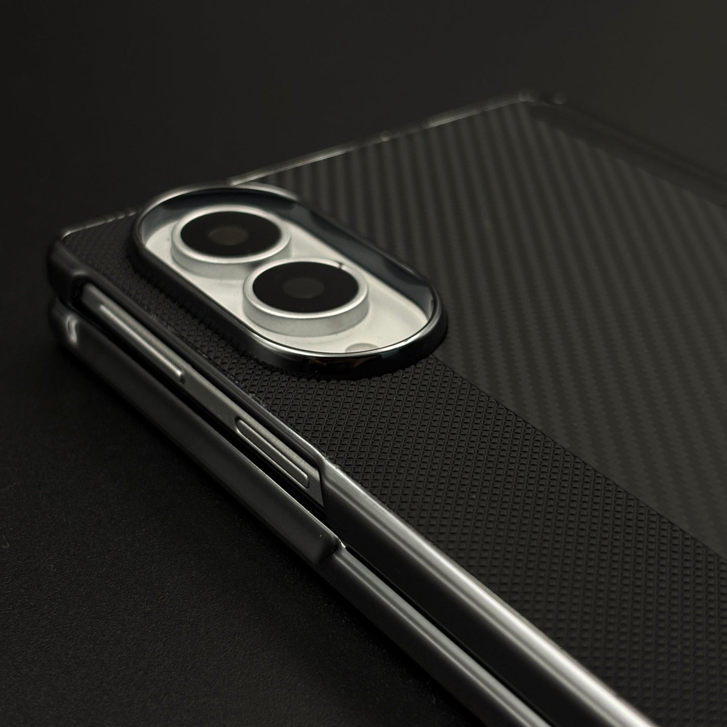 Dual Tone Carbon Fiber Hinge Protection Case for Samsung Galaxy Z Fold 8 | Front Screen Protector