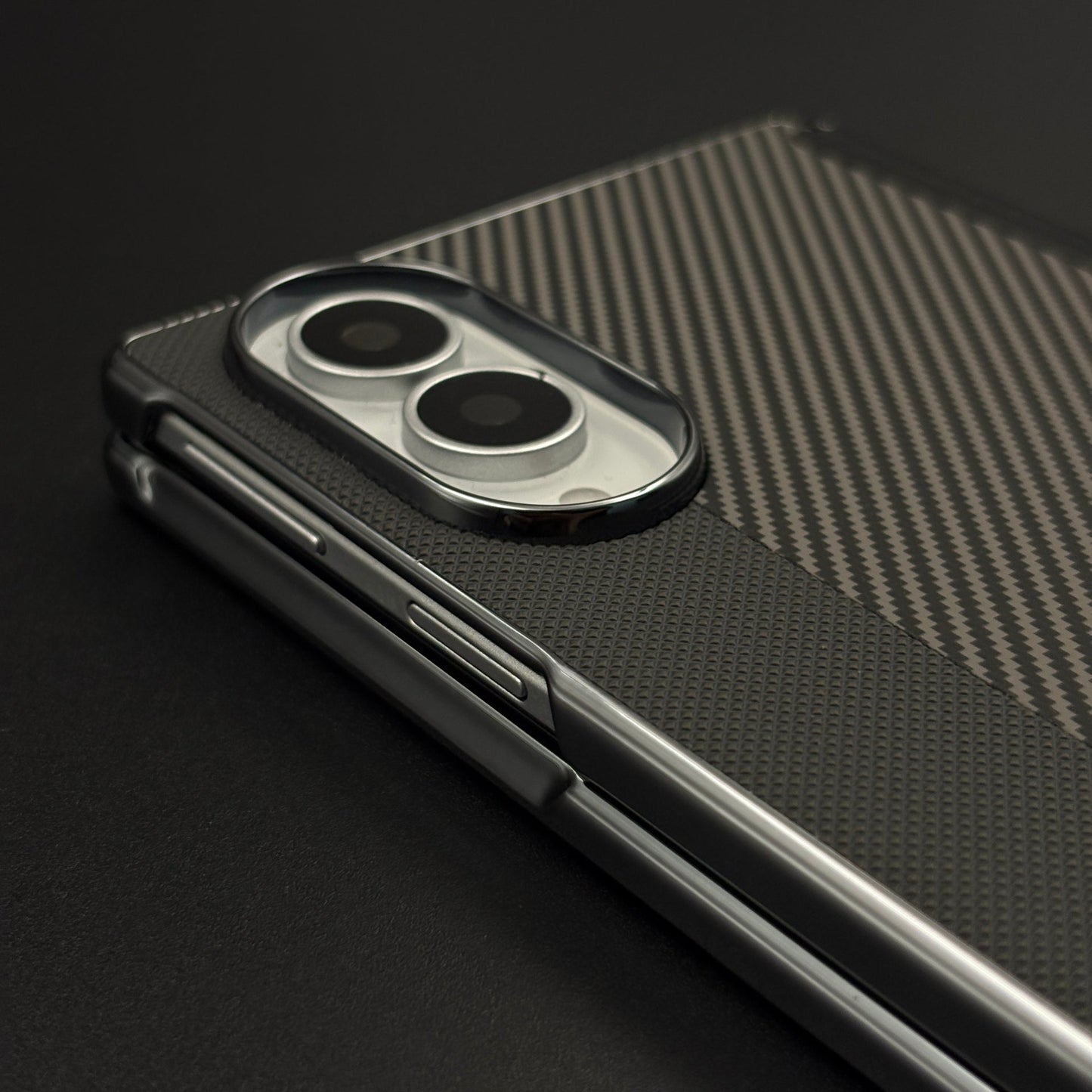 Dual Tone Carbon Fiber Hinge Protection Case for Samsung Galaxy Z Fold 8 | Front Screen Protector