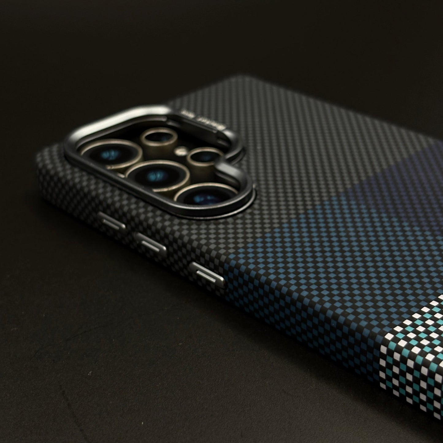 Blue Block Aramid Case with Hidden MagSafe for Samsung Galaxy S25 Ultra | Carbon Fibre Feel